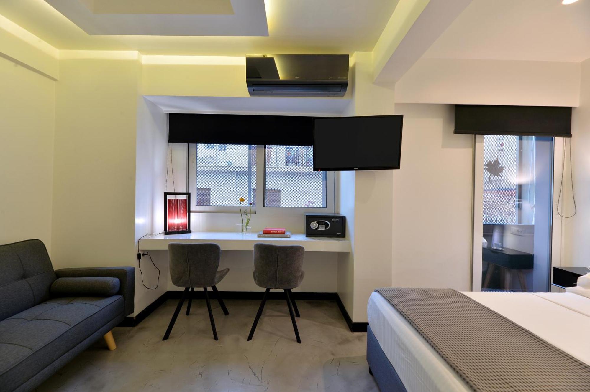 Alter (adults Only) Atenas